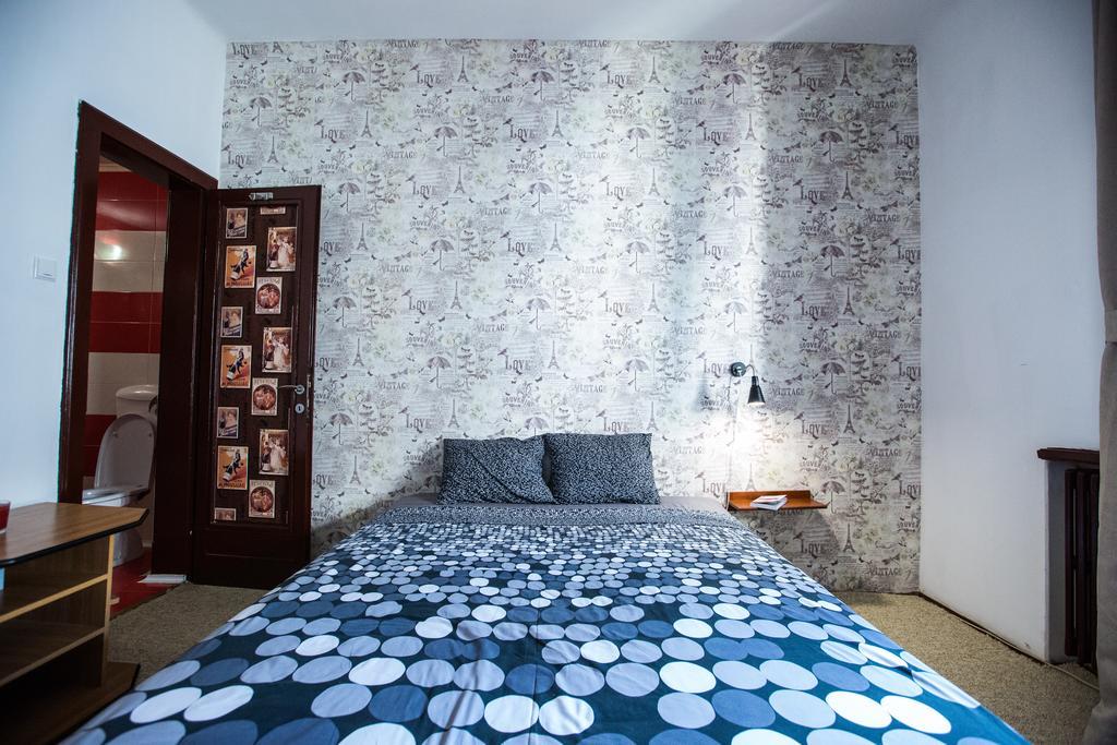 Cismigiu Garden Studio Lägenhet Bukarest Exteriör bild