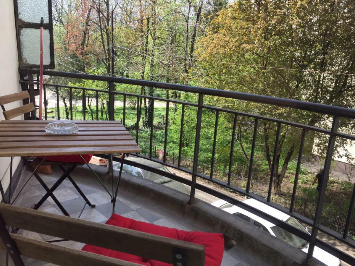 Cismigiu Garden Studio Lägenhet Bukarest Exteriör bild