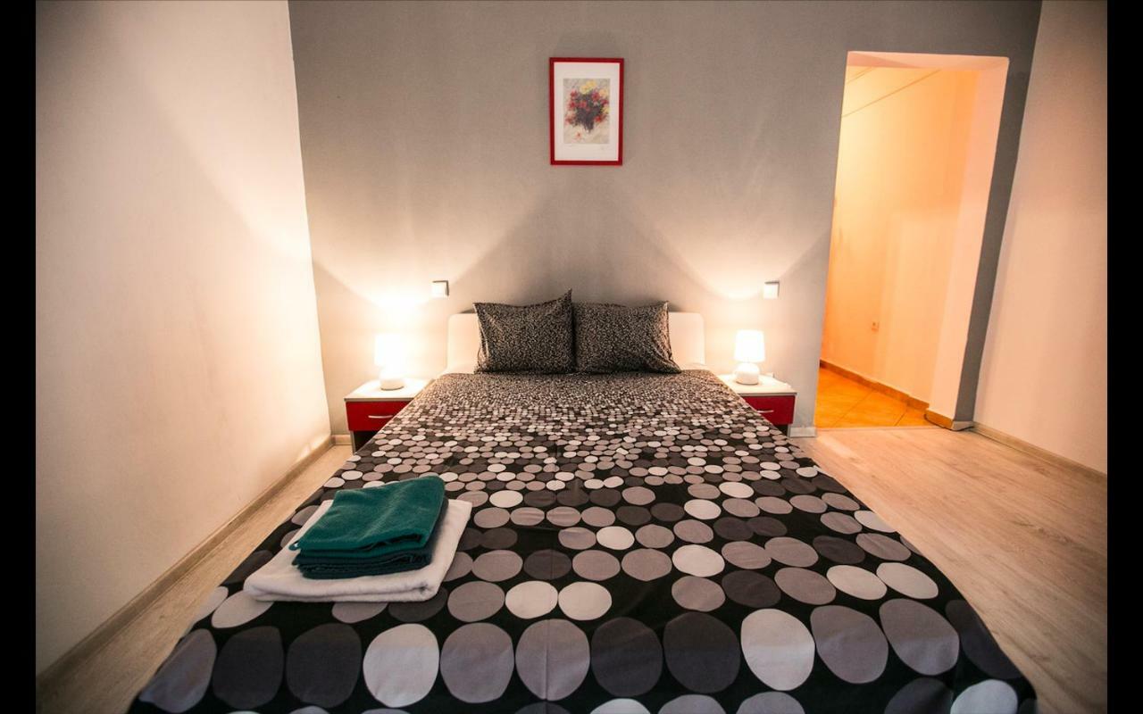 Cismigiu Garden Studio Lägenhet Bukarest Exteriör bild