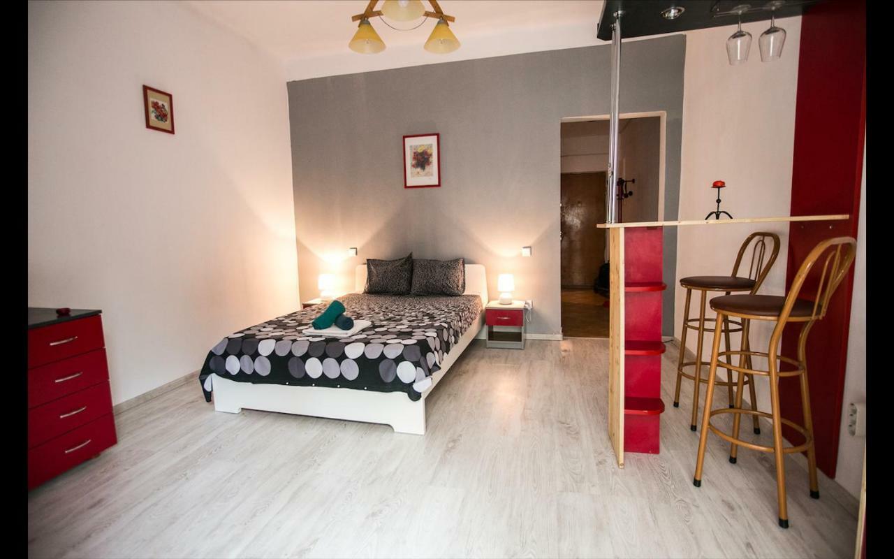 Cismigiu Garden Studio Lägenhet Bukarest Exteriör bild