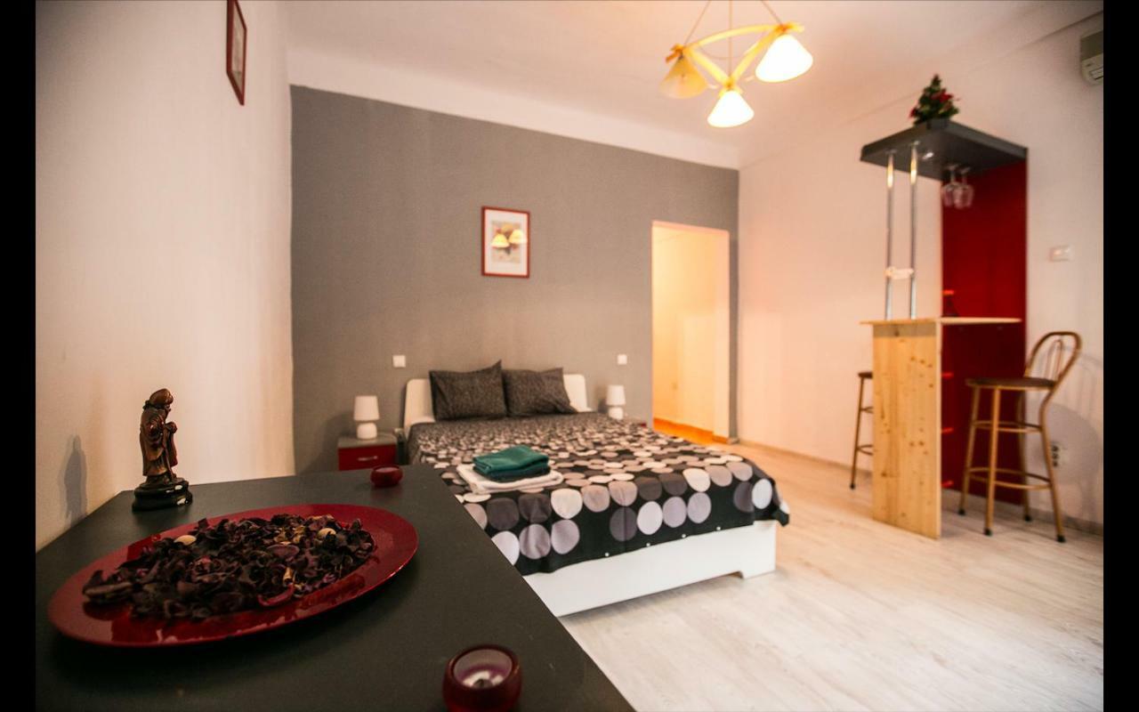 Cismigiu Garden Studio Lägenhet Bukarest Exteriör bild