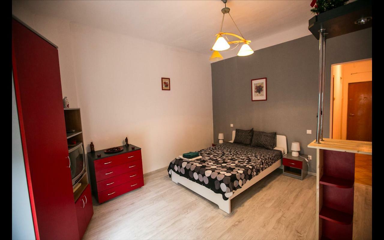 Cismigiu Garden Studio Lägenhet Bukarest Exteriör bild