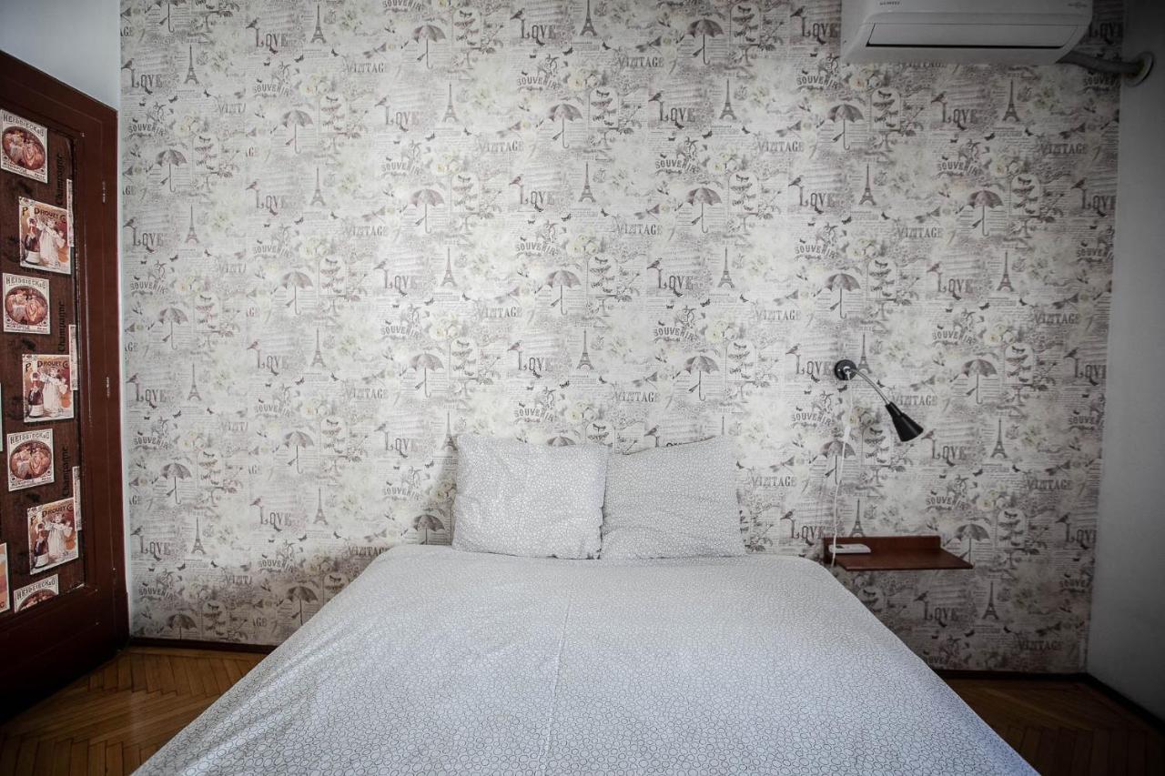 Cismigiu Garden Studio Lägenhet Bukarest Exteriör bild