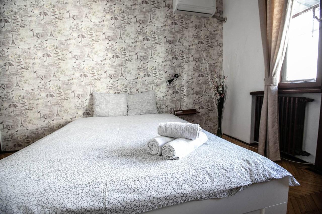 Cismigiu Garden Studio Lägenhet Bukarest Exteriör bild